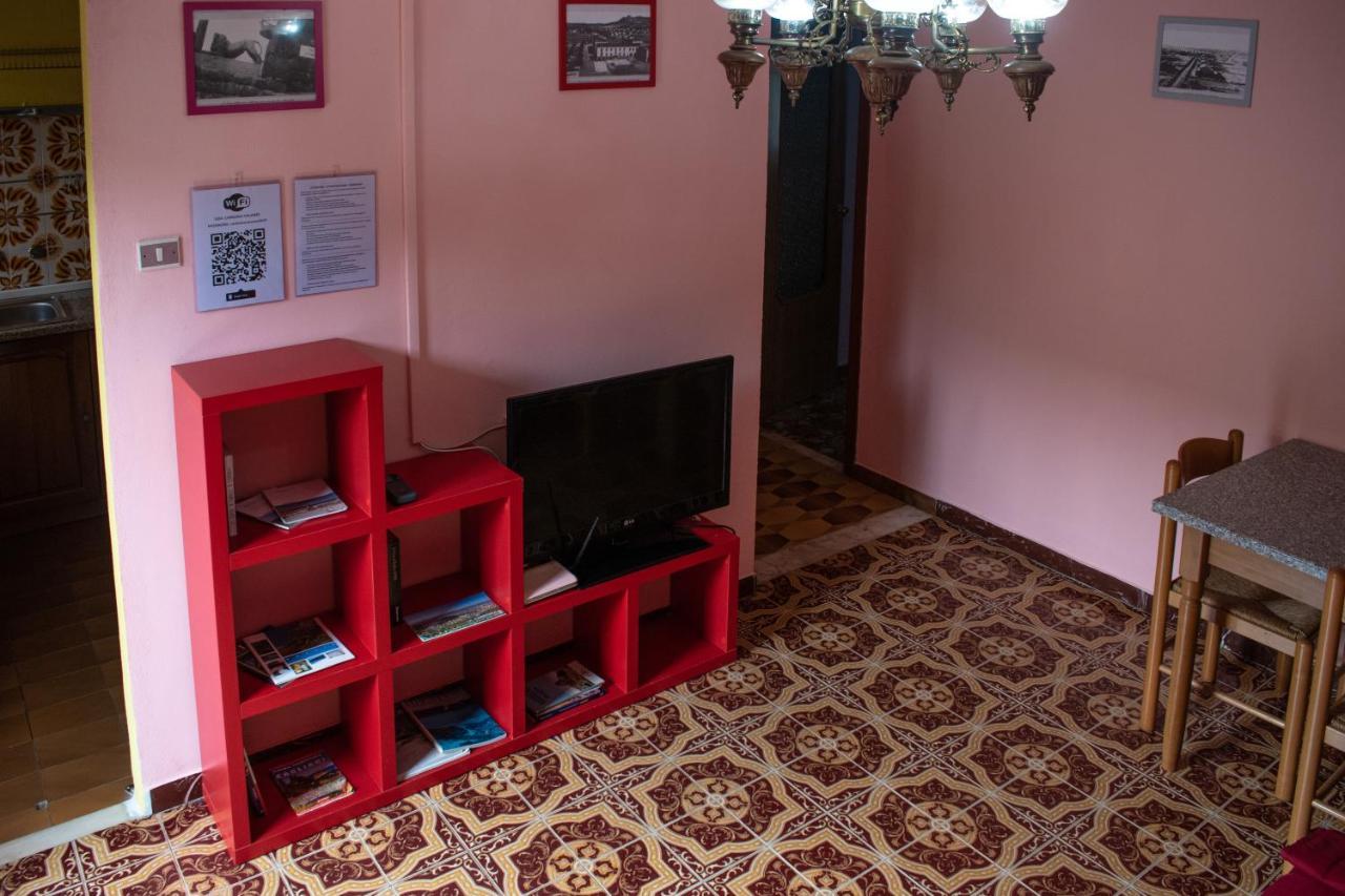Casa Vacanze "Villa Severina" Iun R6166 R6692 Карбонія Екстер'єр фото