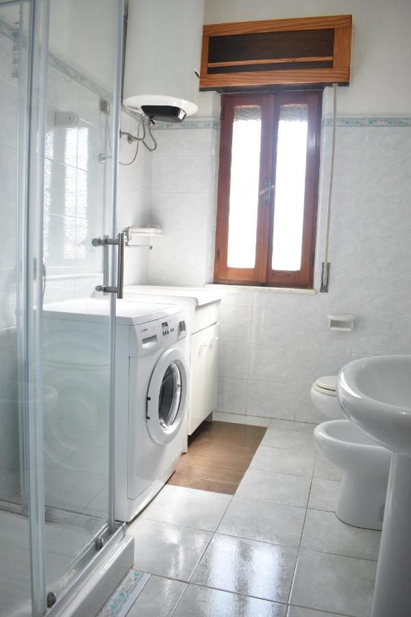 Casa Vacanze "Villa Severina" Iun R6166 R6692 Карбонія Екстер'єр фото